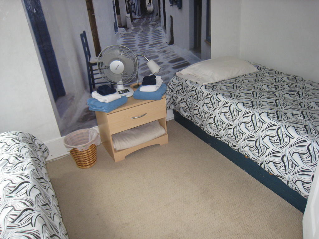 Poppi'S Guesthouse Revelstoke Zimmer foto