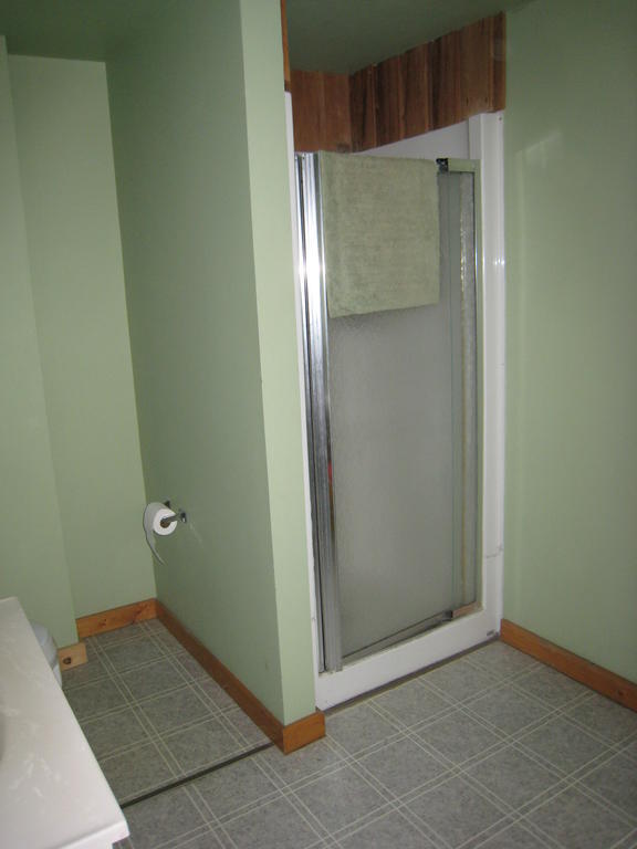 Poppi'S Guesthouse Revelstoke Zimmer foto